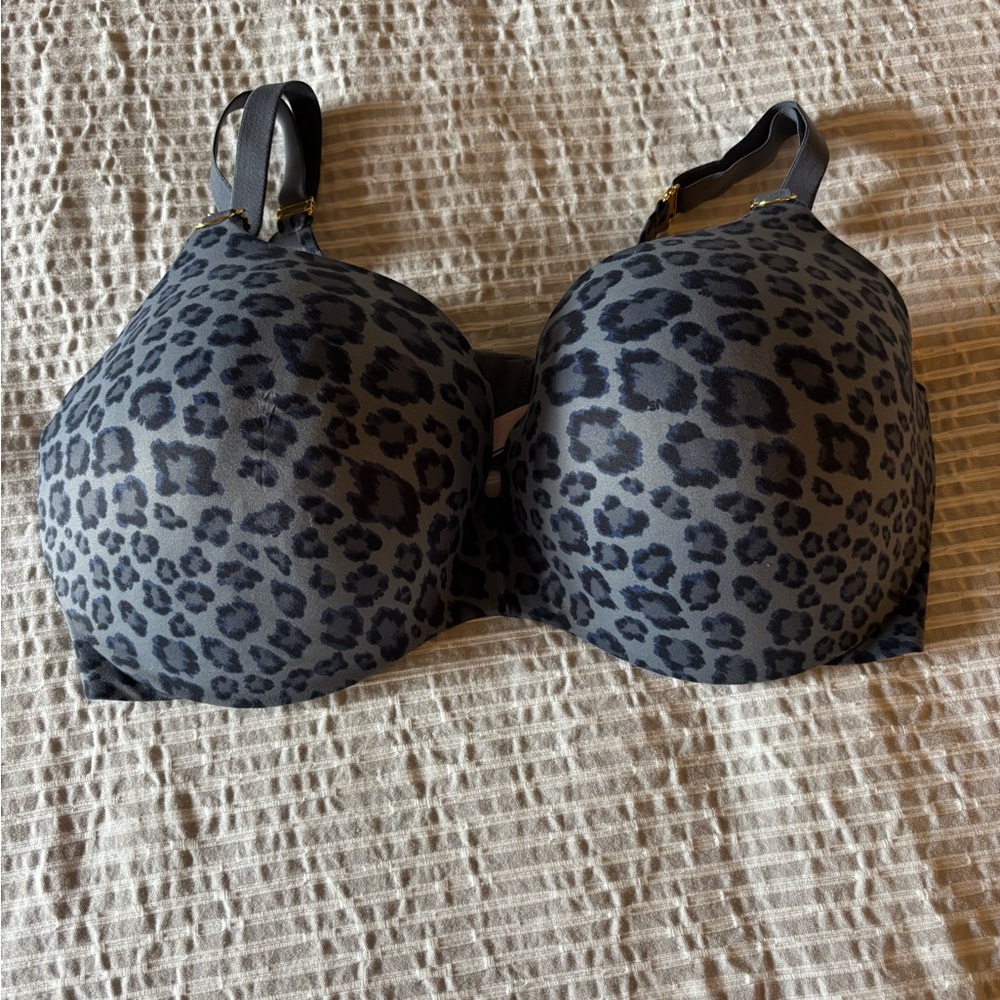 Victoria's Secret Black and Gray Bra with Molded Cups